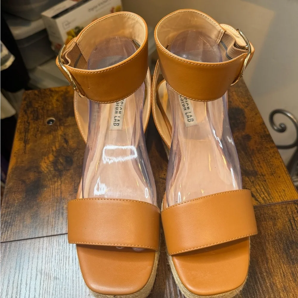 Design Lab Kendra Women's Tan Wedge Espadrilles Sandals Size 9